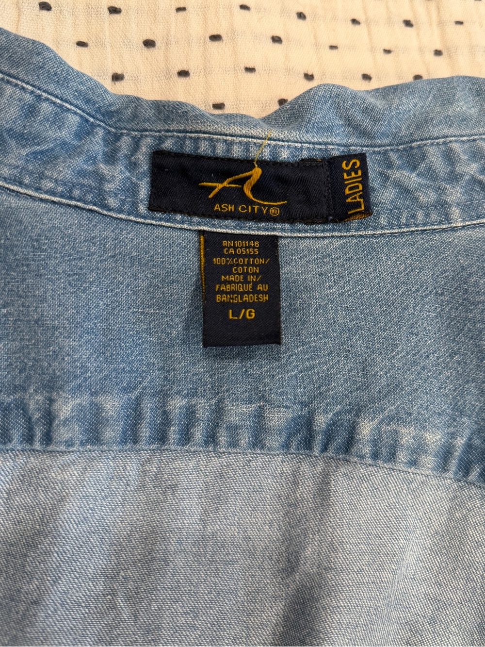 Vintage Denim Button Down with U of C and Alberta Patches Womens L - Picture 4 of 14